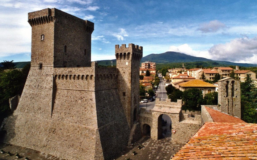 Rocca Aldobrandesca (Il Sasso), Italy
